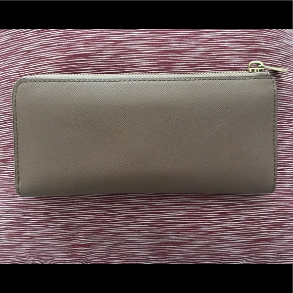 Michael Kors Wallet - Picture 6 of 6